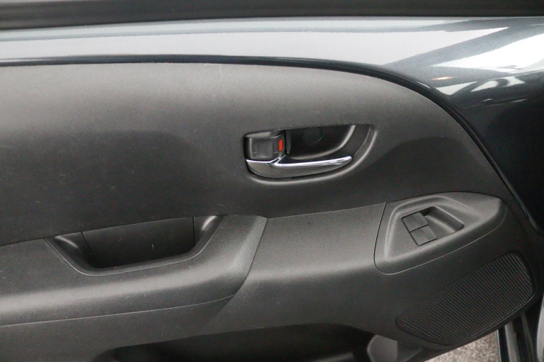 Toyota Aygo - 1.0 VVT-i x-play limited 31