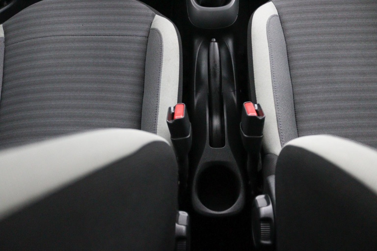 Toyota Aygo - 1.0 VVT-i x-play limited 38