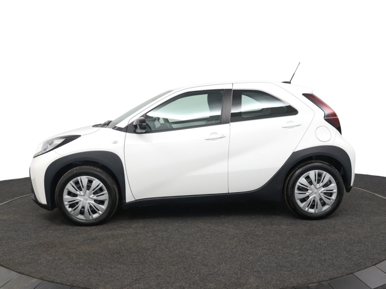 Toyota Aygo X - 1.0 VVT-i MT Play 3