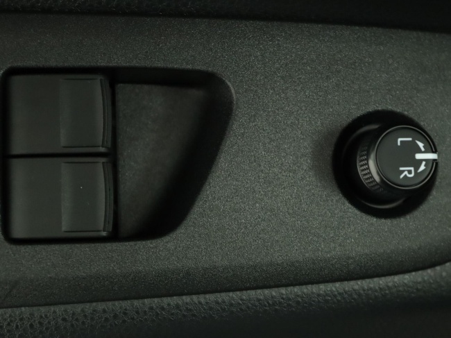 Toyota Aygo X - 1.0 VVT-i MT Play