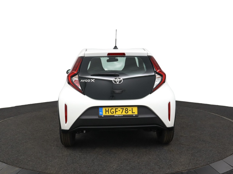 Toyota Aygo X - 1.0 VVT-i MT Play 62