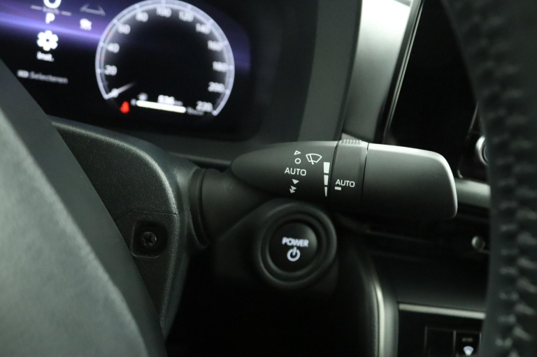 Toyota C-HR - 1.8 Hybrid 140 Dynamic 32