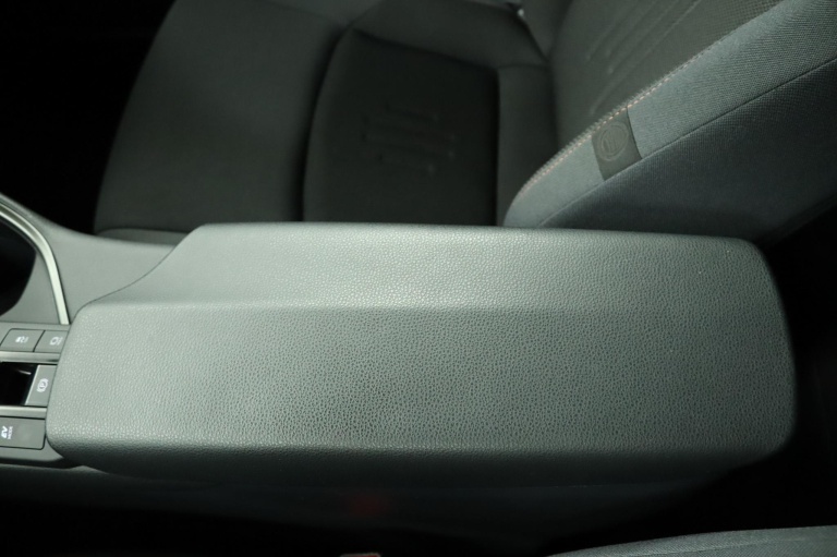 Toyota C-HR - 1.8 Hybrid 140 Dynamic 54