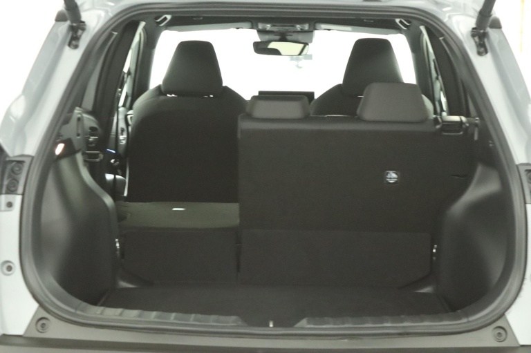 Toyota Corolla Cross - Hybrid 140 Style 24