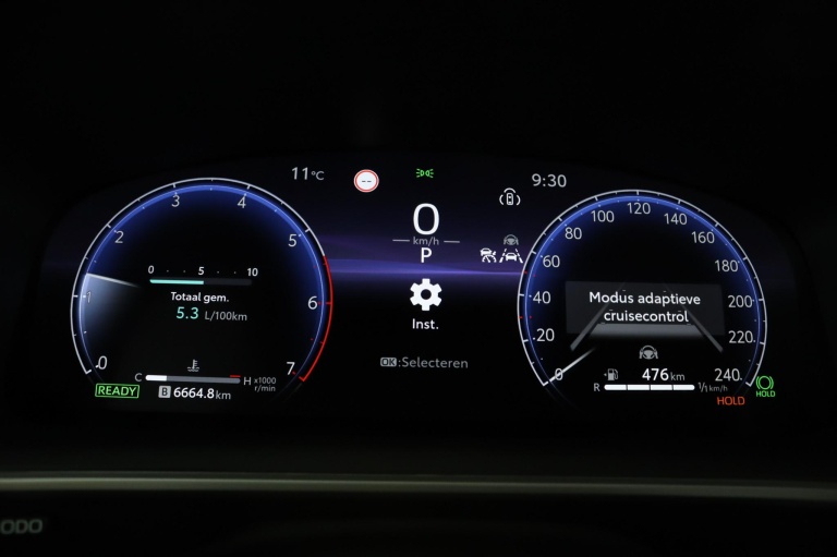 Toyota Corolla Cross - Hybrid 140 Style 48