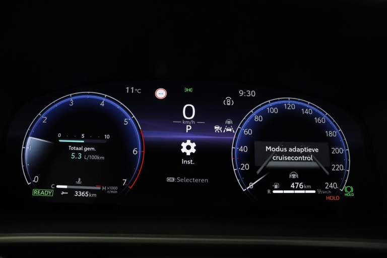 Toyota Corolla Cross - Hybrid 140 Style 49