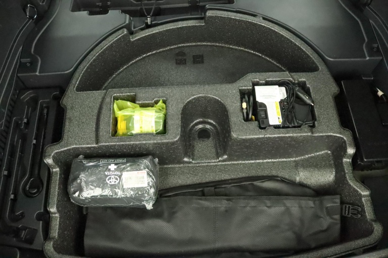 Toyota RAV4 - 2.5 Plug-in Hybrid AWD Bi-Tone Plus 36