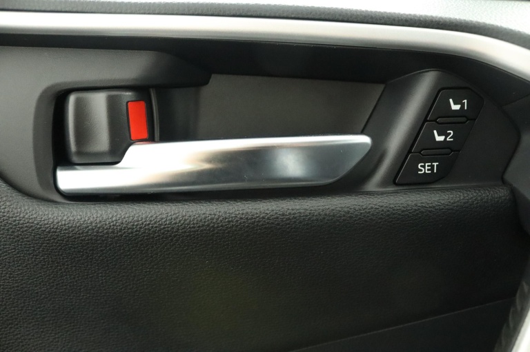 Toyota RAV4 - 2.5 Plug-in Hybrid AWD Bi-Tone Plus 58