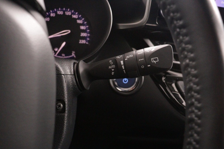 Toyota C-HR - 1.8 Hybrid Dynamic 33