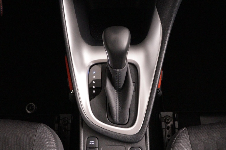 Toyota Yaris - 1.5 Hybrid Active 27