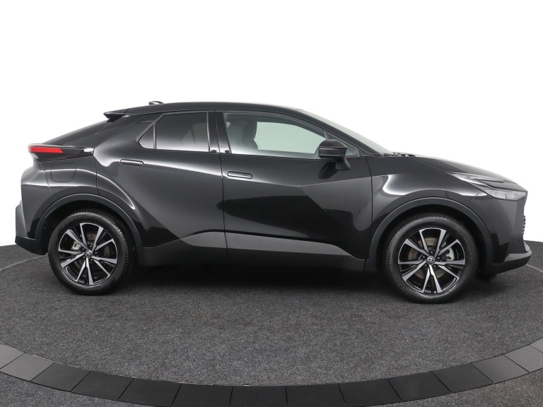 Toyota C-HR - 2.0 Plug-in Hybrid 220 Dynamic 13