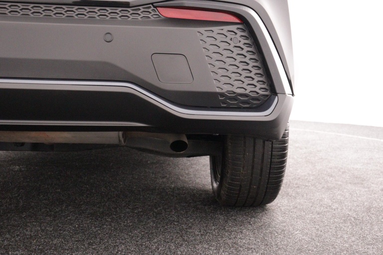 Toyota C-HR - 2.0 Plug-in Hybrid 220 Dynamic 37