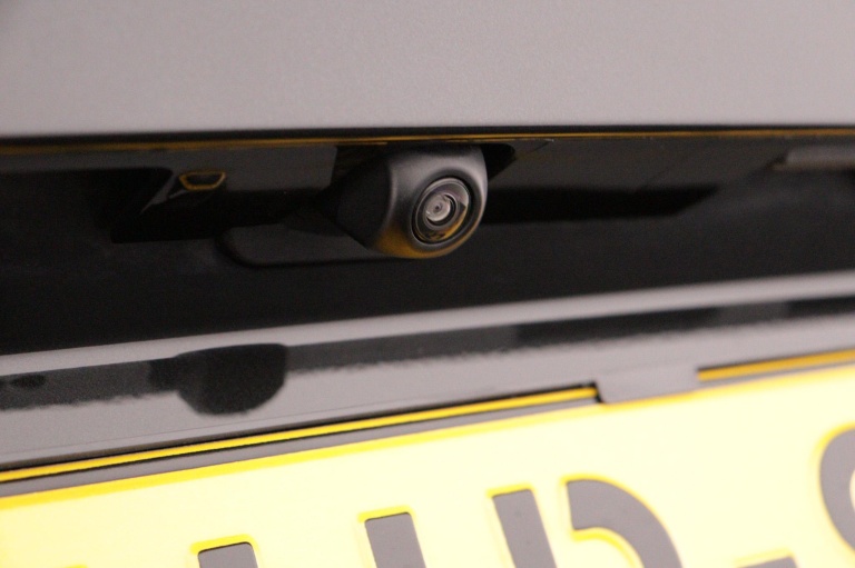 Toyota C-HR - 2.0 Plug-in Hybrid 220 Dynamic 38