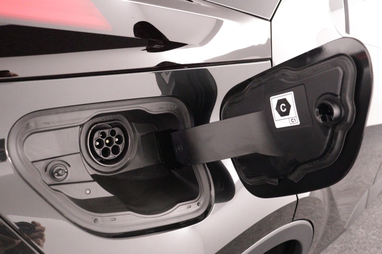 Toyota C-HR - 2.0 Plug-in Hybrid 220 Dynamic 39