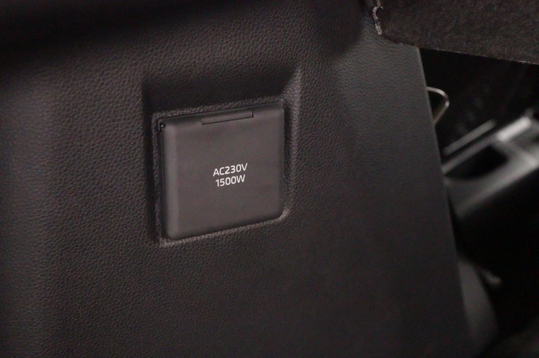 Toyota C-HR - 2.0 Plug-in Hybrid 220 Dynamic 40