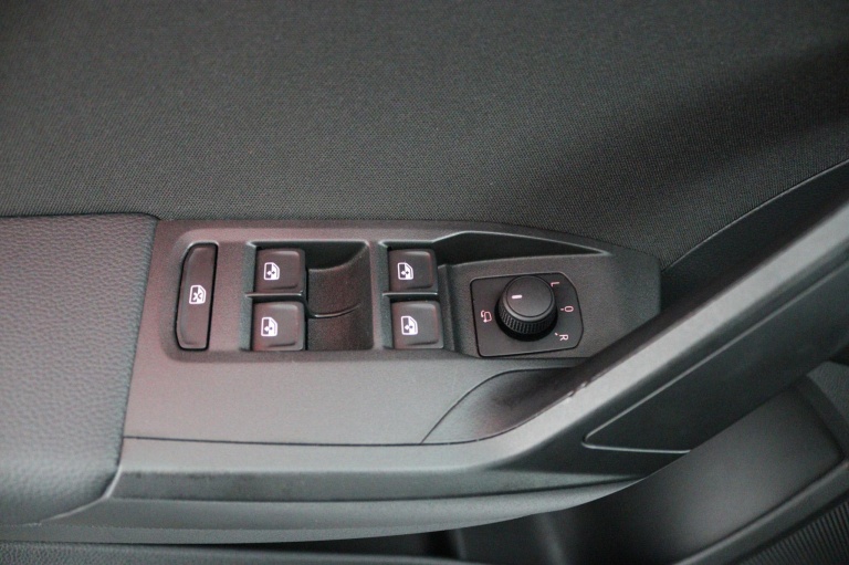 SEAT Arona - 1.0 EcoTSI FR Anniversary 29