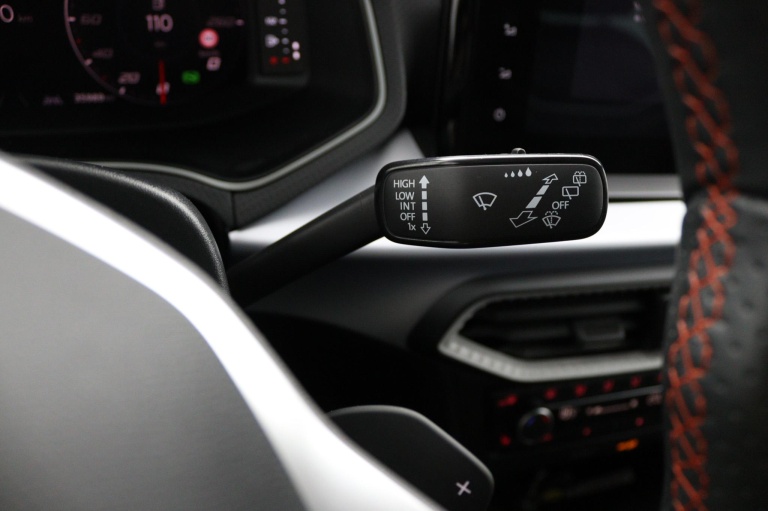 SEAT Arona - 1.0 EcoTSI FR Anniversary 32