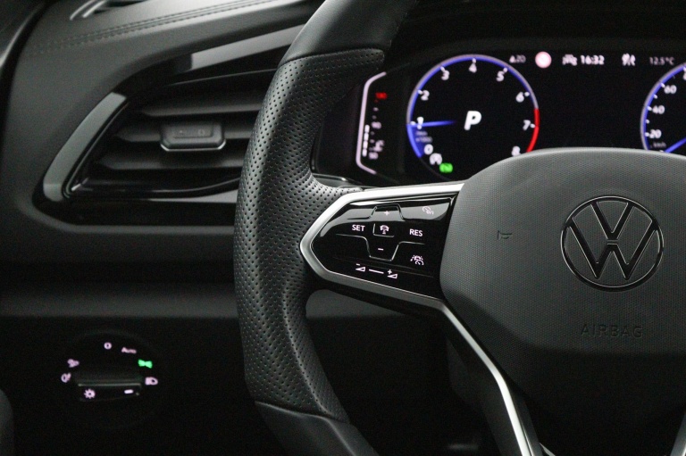 Volkswagen T-Roc - 1.5 TSI R-Line Business+ 12