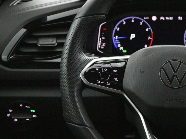 Volkswagen T-Roc - 1.5 TSI R-Line Business+