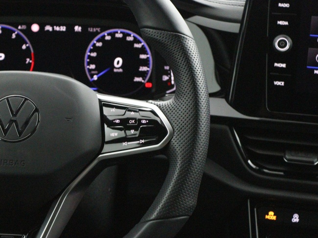 Volkswagen T-Roc - 1.5 TSI R-Line Business+