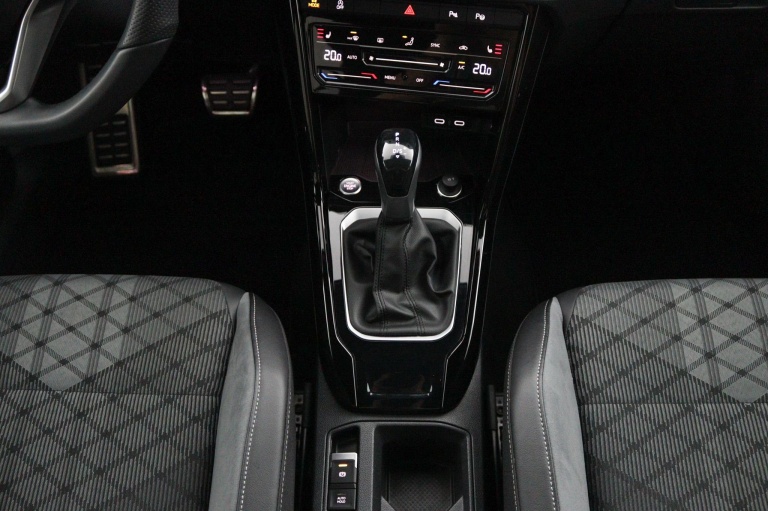 Volkswagen T-Roc - 1.5 TSI R-Line Business+ 34