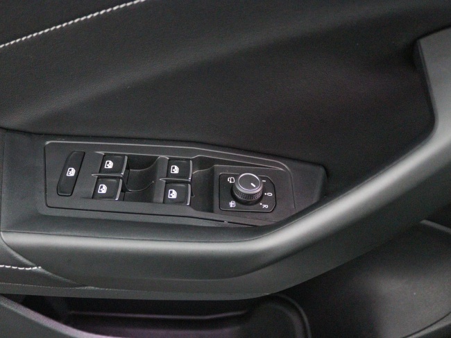 Volkswagen T-Roc - 1.5 TSI R-Line Business+