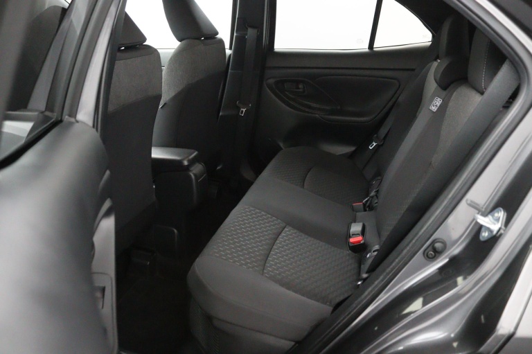 Toyota Yaris Cross - 1.5 Hybrid 115 First Edition 12