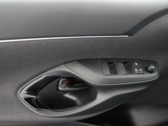 Toyota Yaris Cross - 1.5 Hybrid 115 First Edition