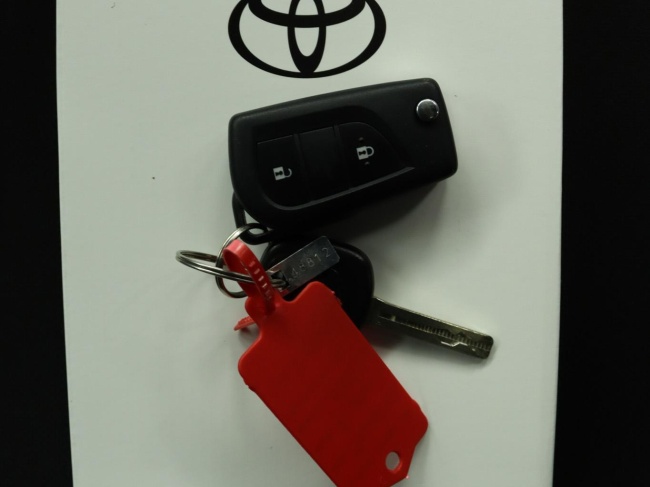 Toyota Aygo X - 1.0 VVT-i MT Play