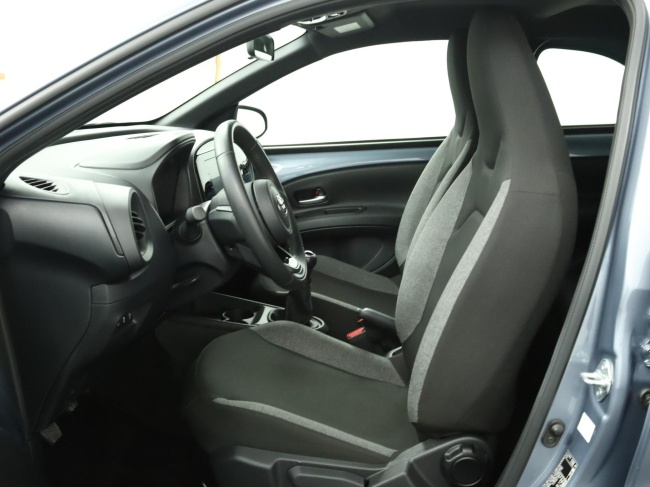 Toyota Aygo X - 1.0 VVT-i MT Play