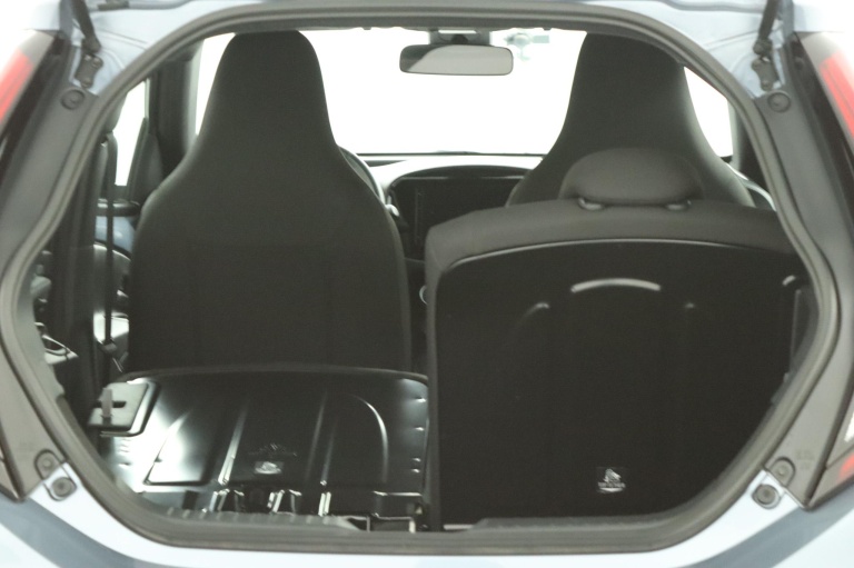 Toyota Aygo X - 1.0 VVT-i MT Play 25