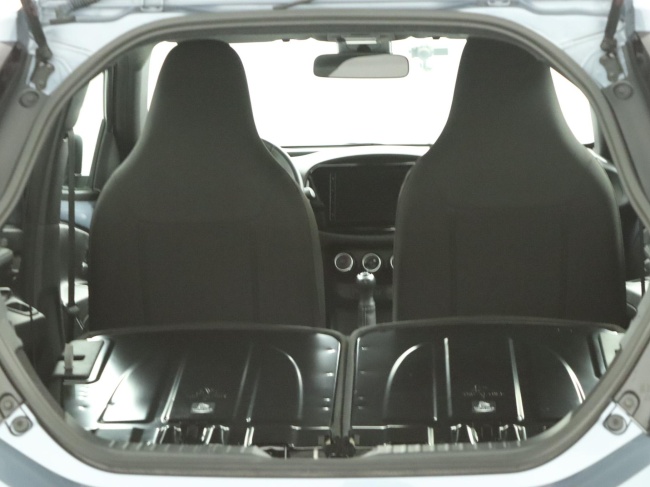 Toyota Aygo X - 1.0 VVT-i MT Play