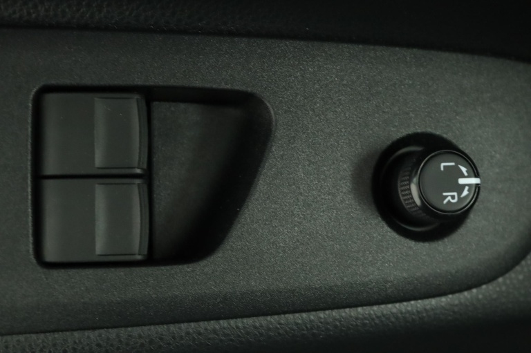 Toyota Aygo X - 1.0 VVT-i MT Play 27