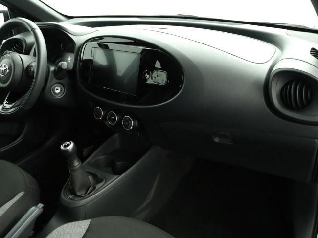 Toyota Aygo X - 1.0 VVT-i MT Play