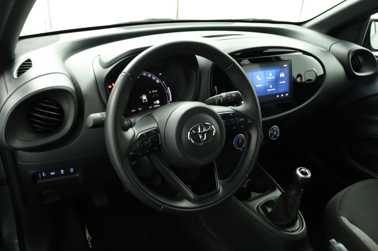 Toyota Aygo X - 1.0 VVT-i MT Play 52