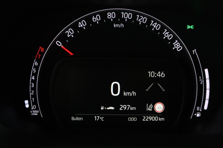 Toyota Aygo X - 1.0 VVT-i MT Play 6