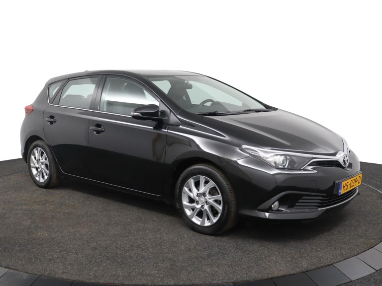 Toyota Auris - 1.2T Aspiration 14