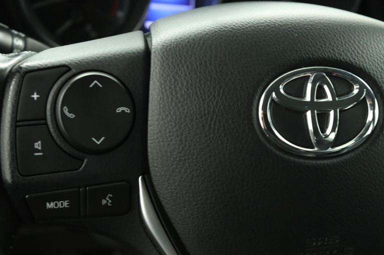 Toyota Auris - 1.2T Aspiration 19