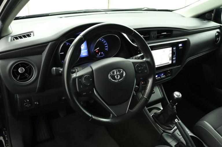 Toyota Auris - 1.2T Aspiration 64