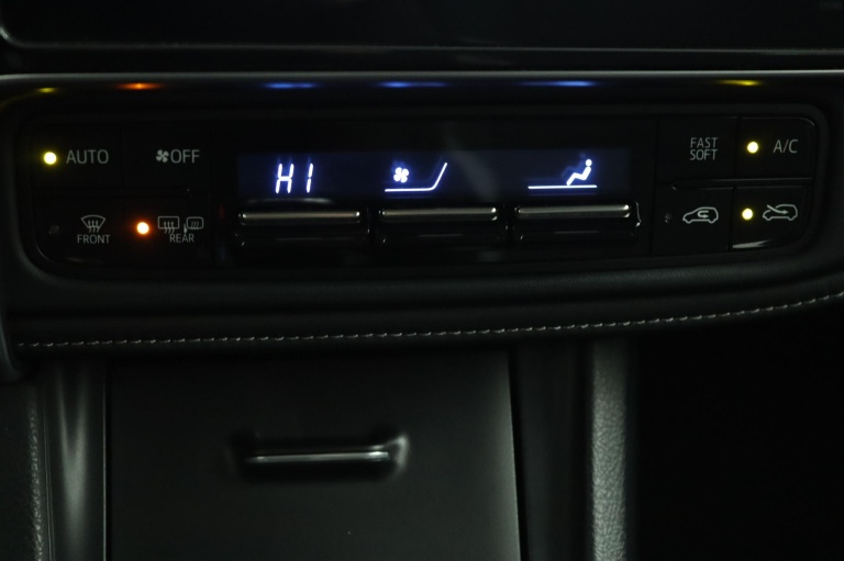 Toyota Auris - 1.2T Aspiration 7