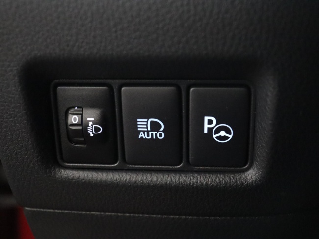 Toyota C-HR - 1.8 Hybrid Style