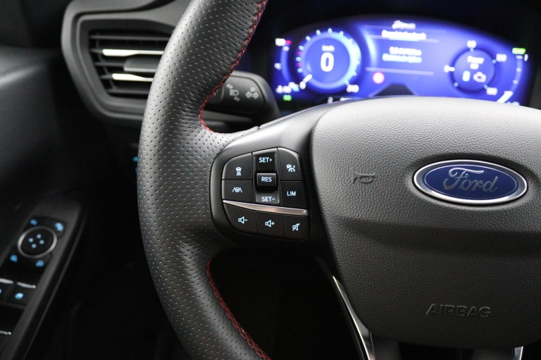 Ford Kuga - 2.5 PHEV ST-Line X 16