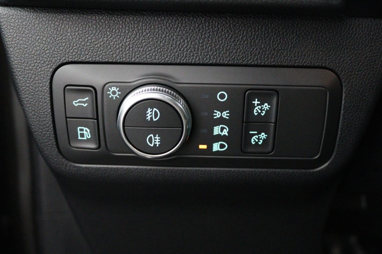 Ford Kuga - 2.5 PHEV ST-Line X 25