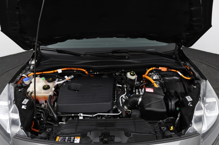 Ford Kuga - 2.5 PHEV ST-Line X 31