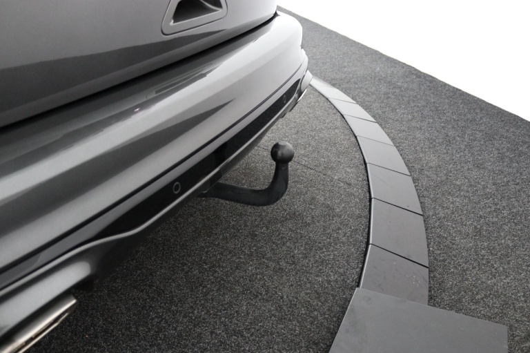 Ford Kuga - 2.5 PHEV ST-Line X 32