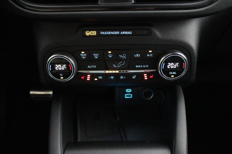 Ford Kuga - 2.5 PHEV ST-Line X 8