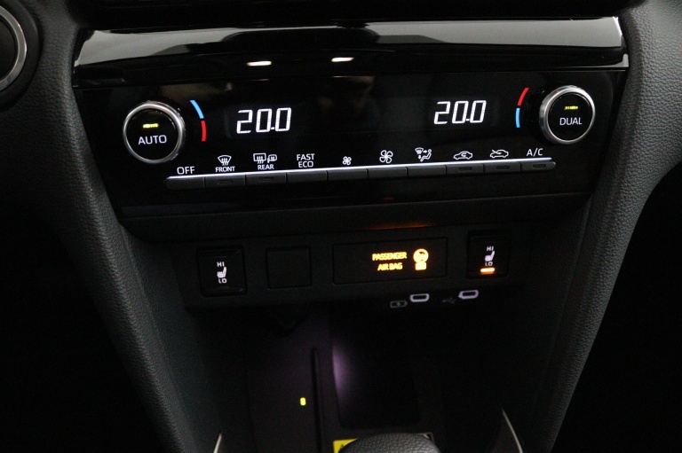 Toyota Yaris Cross - 1.5 Hybrid 130 Executive 16