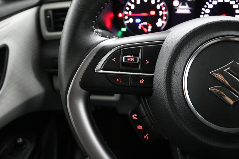 Suzuki Swift - 1.2 Select Smart Hybrid 19