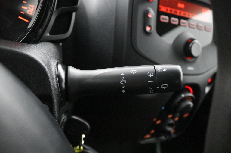 Toyota Aygo - 1.0 VVT-i x-fun 25