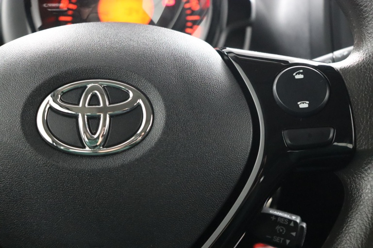 Toyota Aygo - 1.0 VVT-i x-fun 19